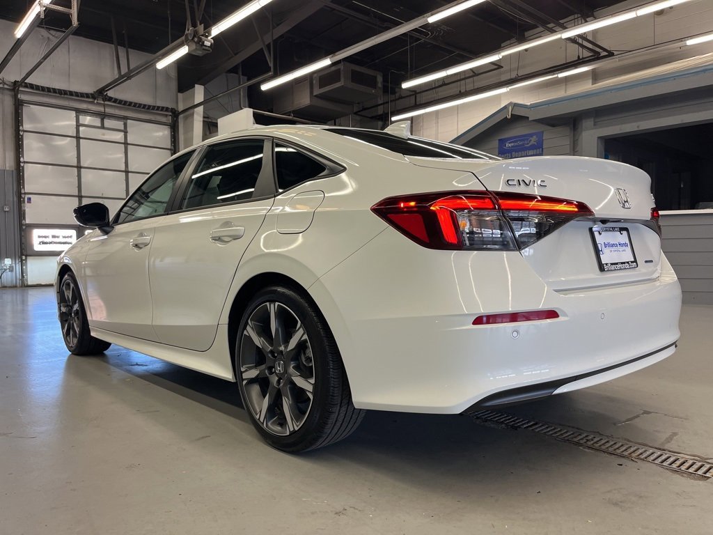 Used 2025 Honda Civic Sport Touring image 5