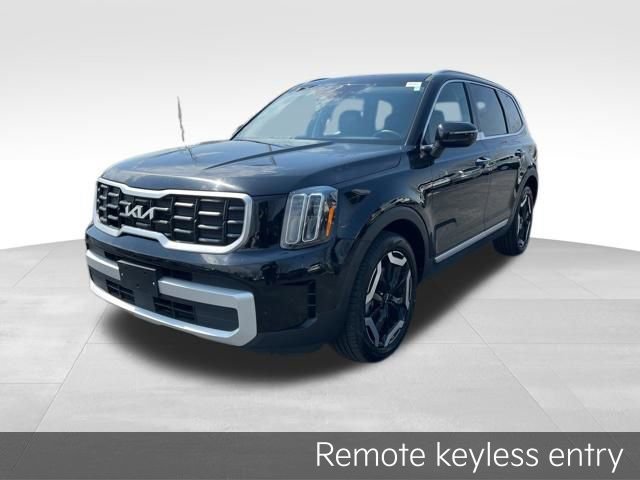 Used 2025 Kia Telluride S image 3