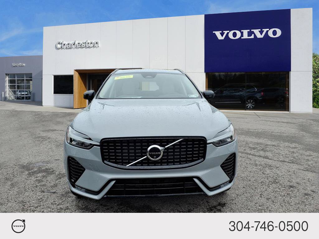 Certified 2024 Volvo XC60 B5 Plus w/ Climate Package AWD/4WD image 8