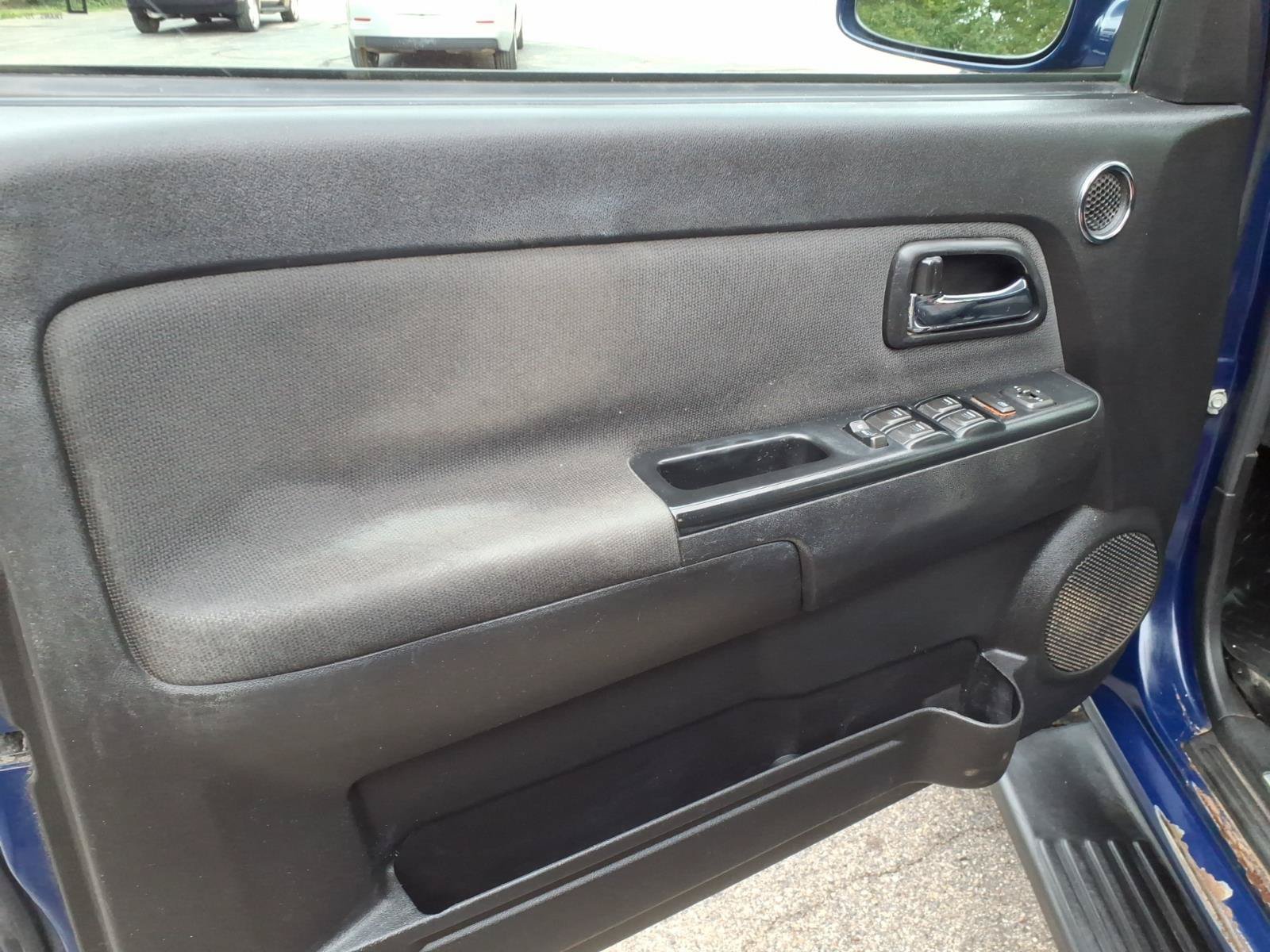 Used 2012 Chevrolet Colorado LT AWD/4WD image 11