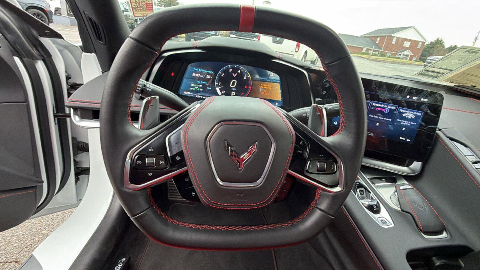 Used 2025 Chevrolet Corvette Stingray Convertible RWD image 17