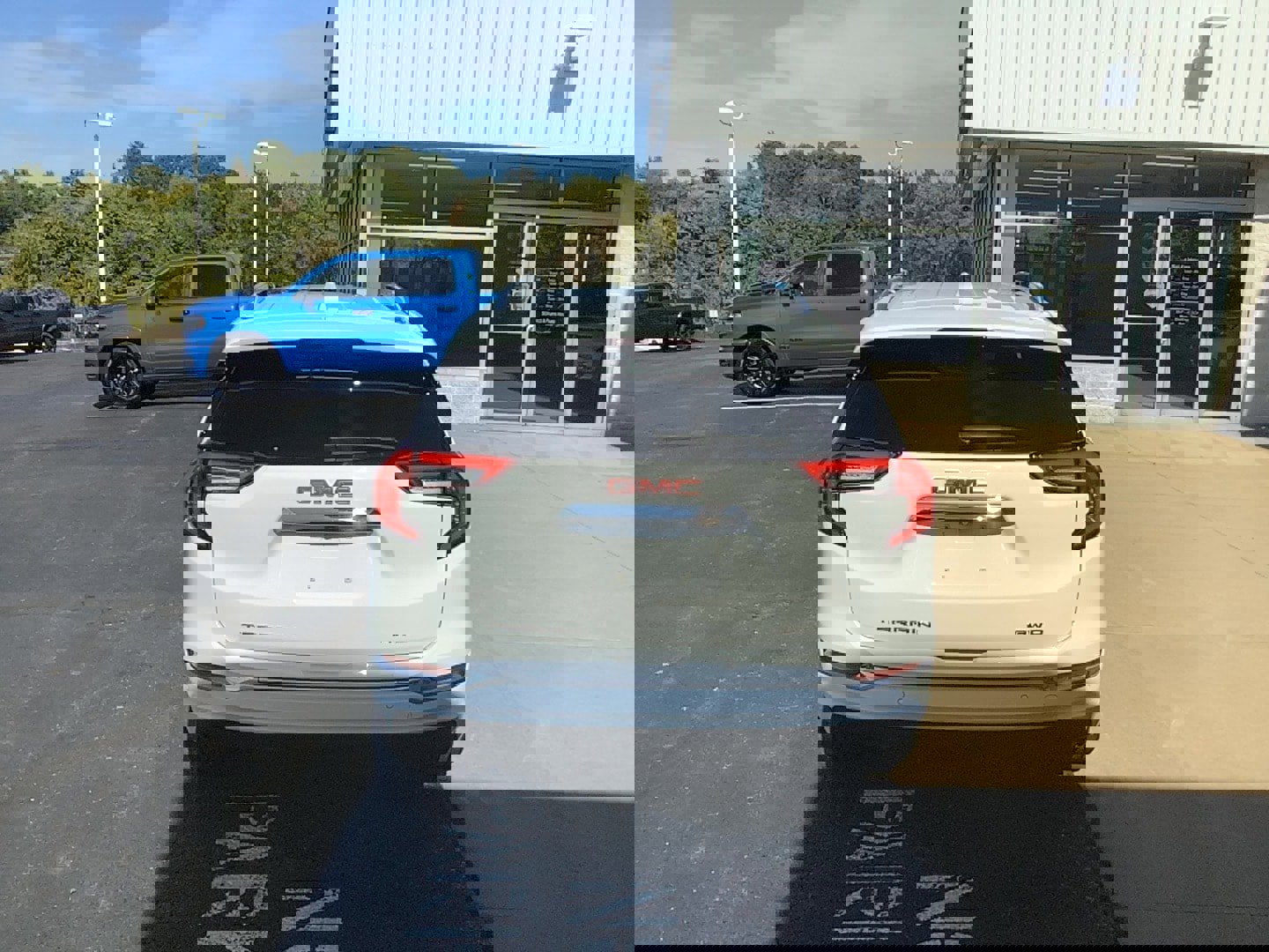 Used 2023 GMC Terrain Denali image 5