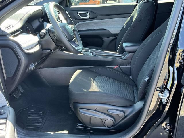 Used 2025 Jeep Compass Sport AWD/4WD image 13