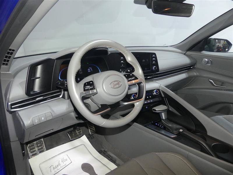 Used 2025 Hyundai Elantra Sport FWD image 23