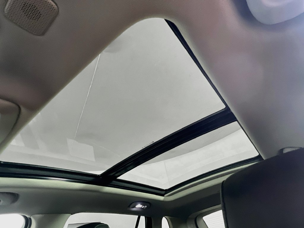 Used 2020 Buick Envision Premium AWD/4WD image 20