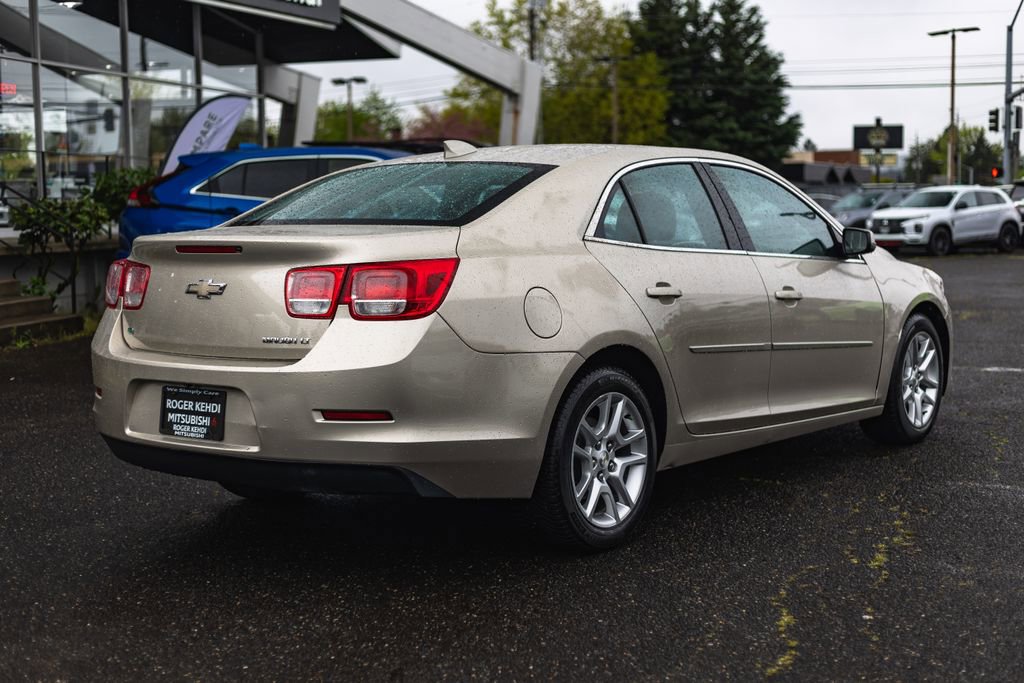 Used 2015 Chevrolet Malibu LT w/ Power Convenience Package FWD image 7