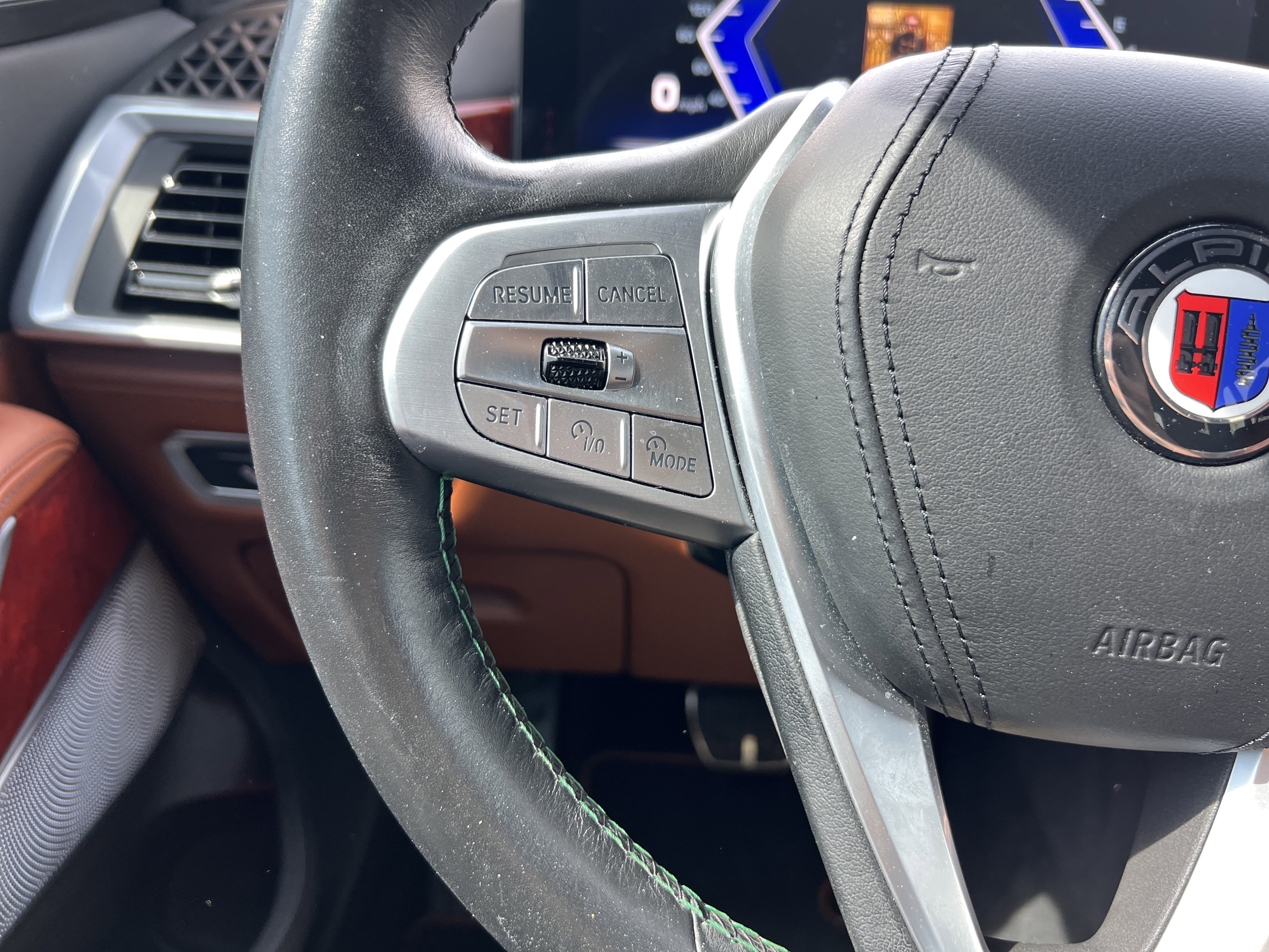 Used 2024 BMW ALPINA XB7 image 20