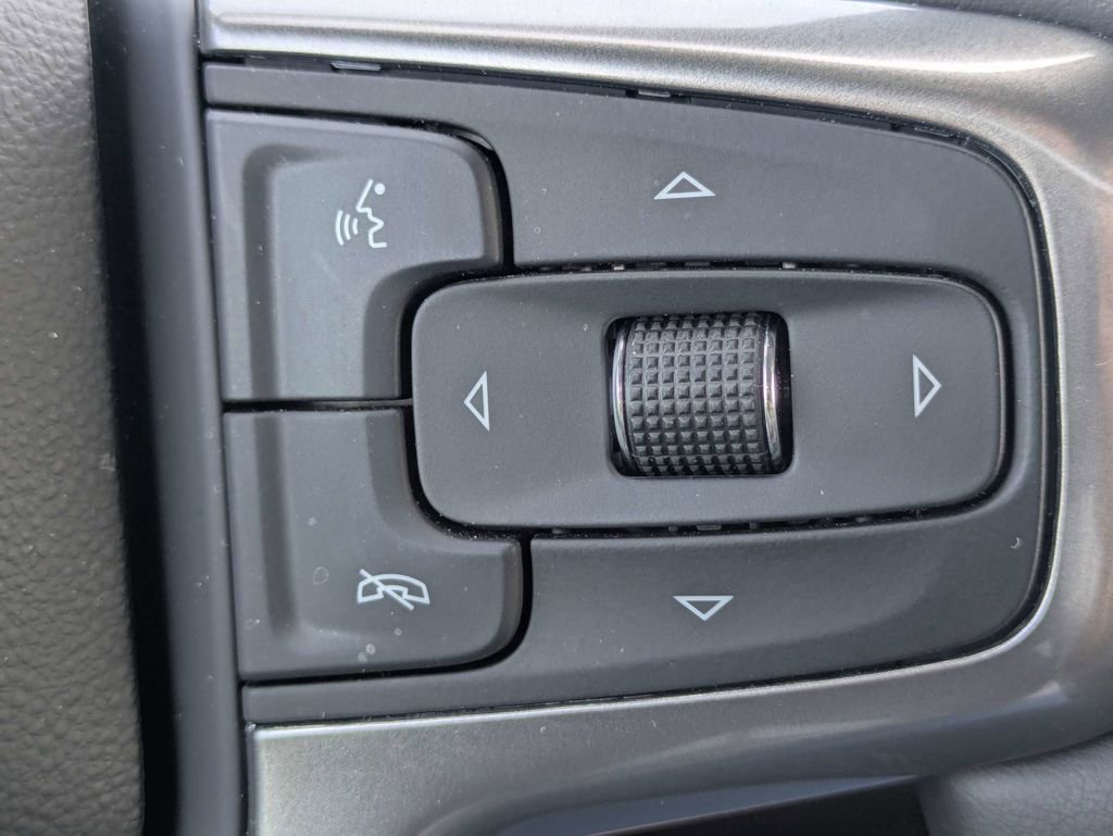 Used 2025 Chevrolet Silverado 1500 LTZ w/ Technology Package AWD/4WD image 27
