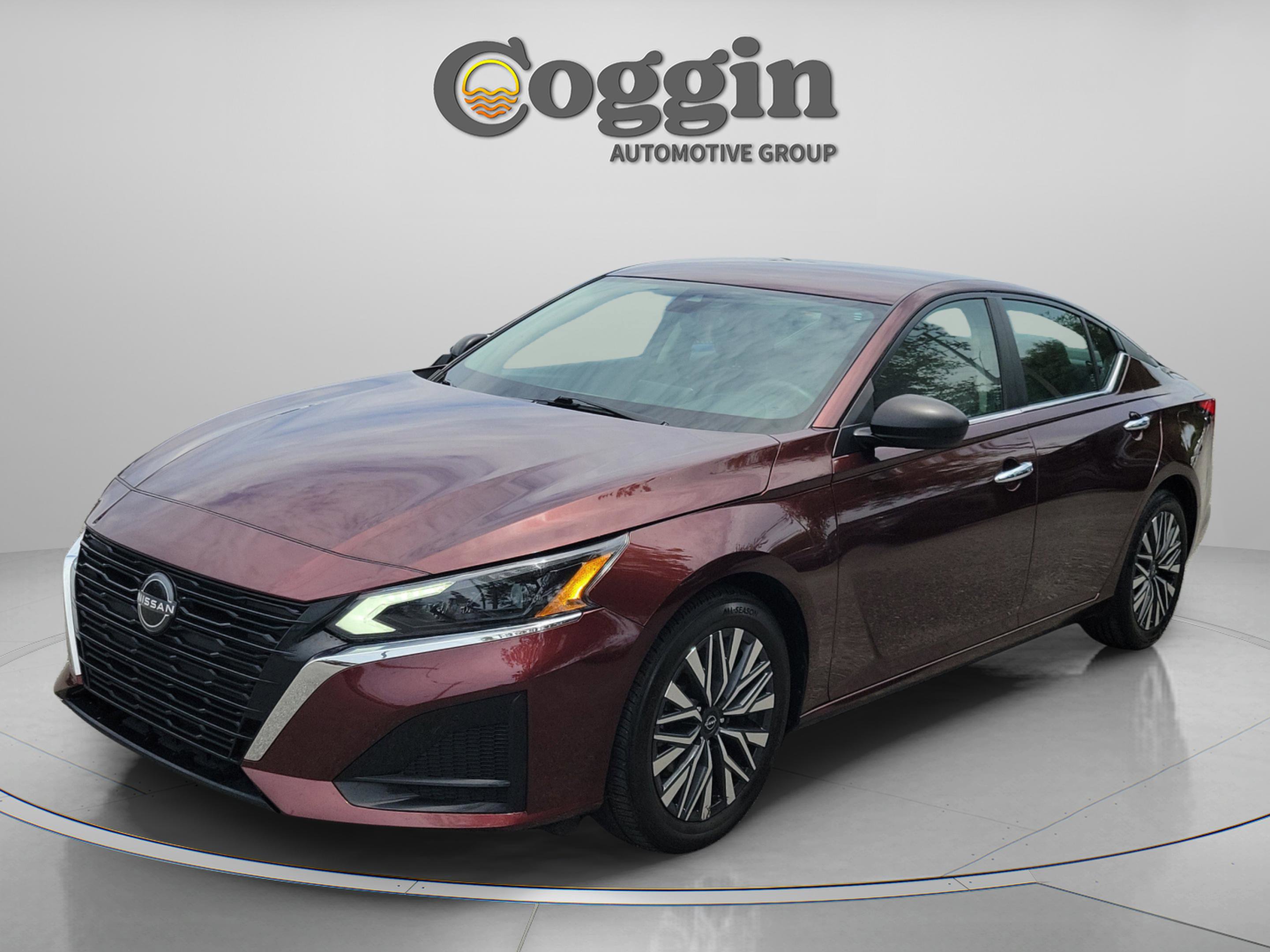 Used 2024 Nissan Altima 2.5 SV FWD image 1