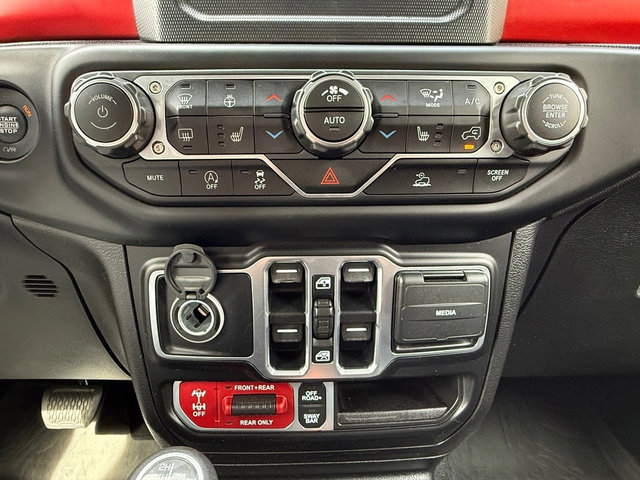 Used 2021 Jeep Gladiator Rubicon w/ Cold Weather Group image 24