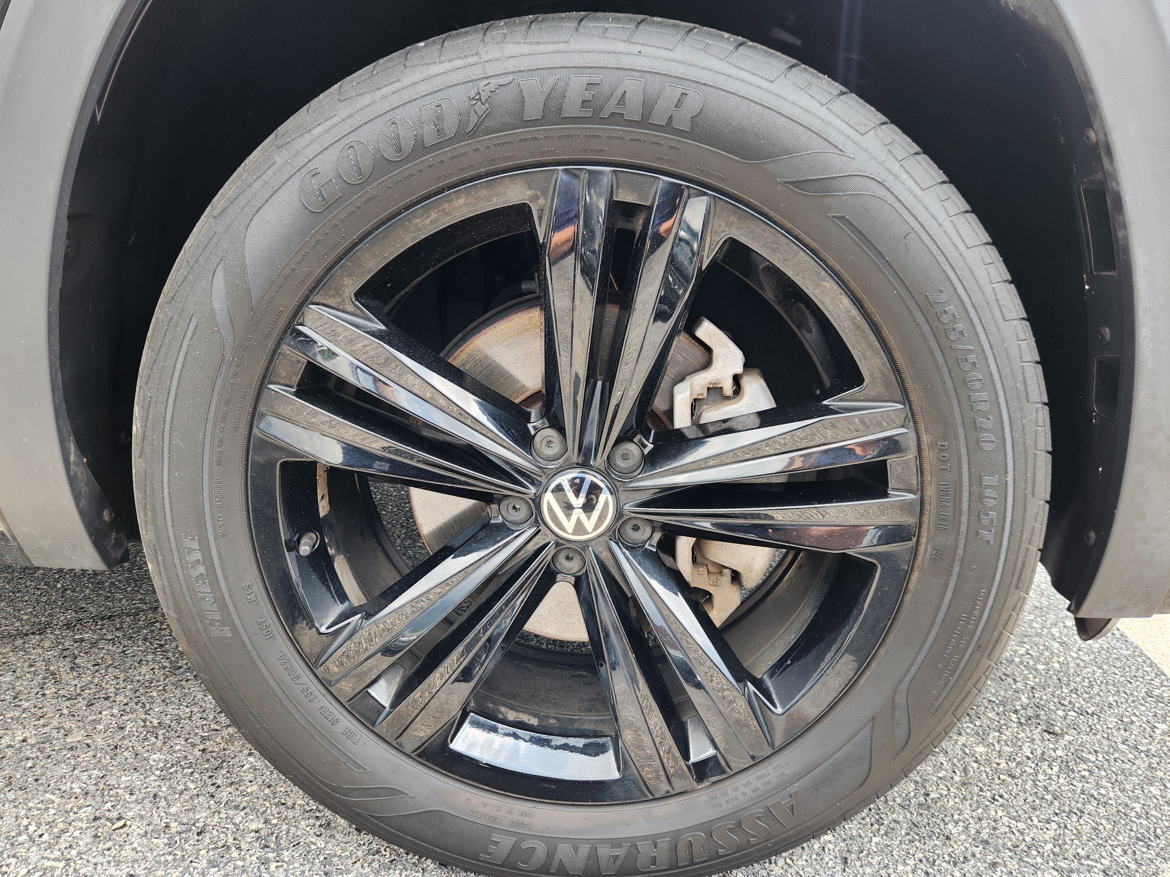 Certified 2023 Volkswagen Atlas Cross Sport SEL R-Line AWD/4WD image 21