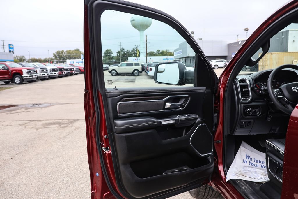 Used 2025 RAM 1500 Laramie image 29