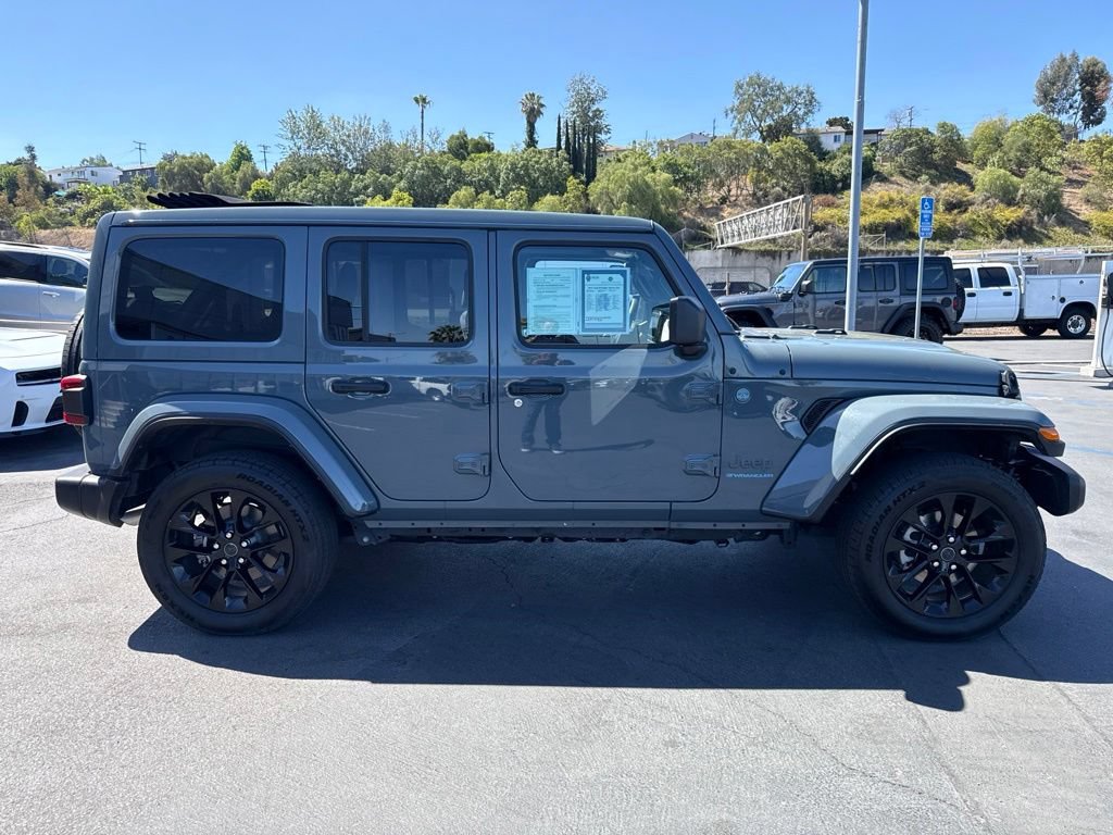 Certified 2025 Jeep Wrangler Unlimited Sahara w/ Safety Group AWD/4WD image 9