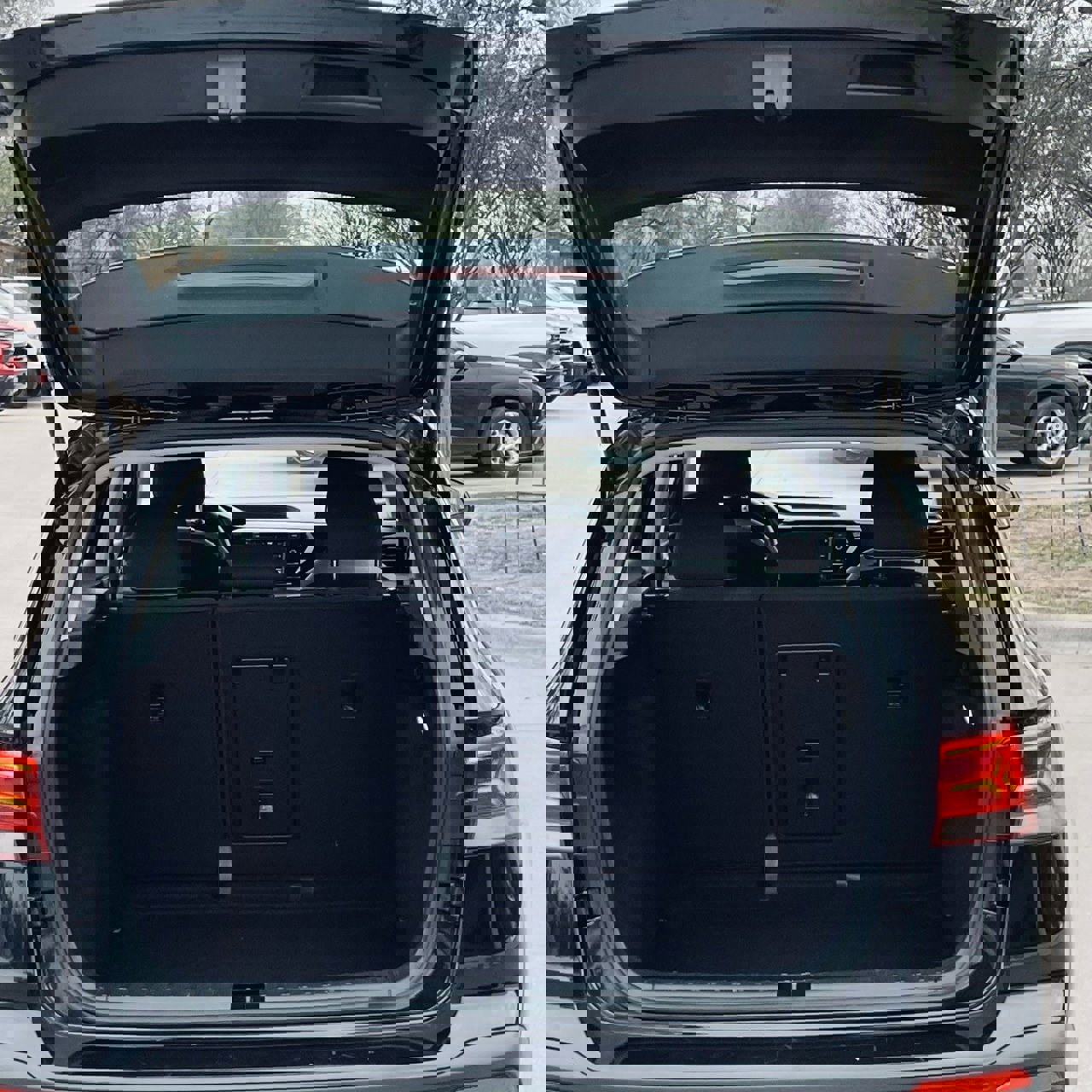 Used 2024 Volkswagen Taos S image 23