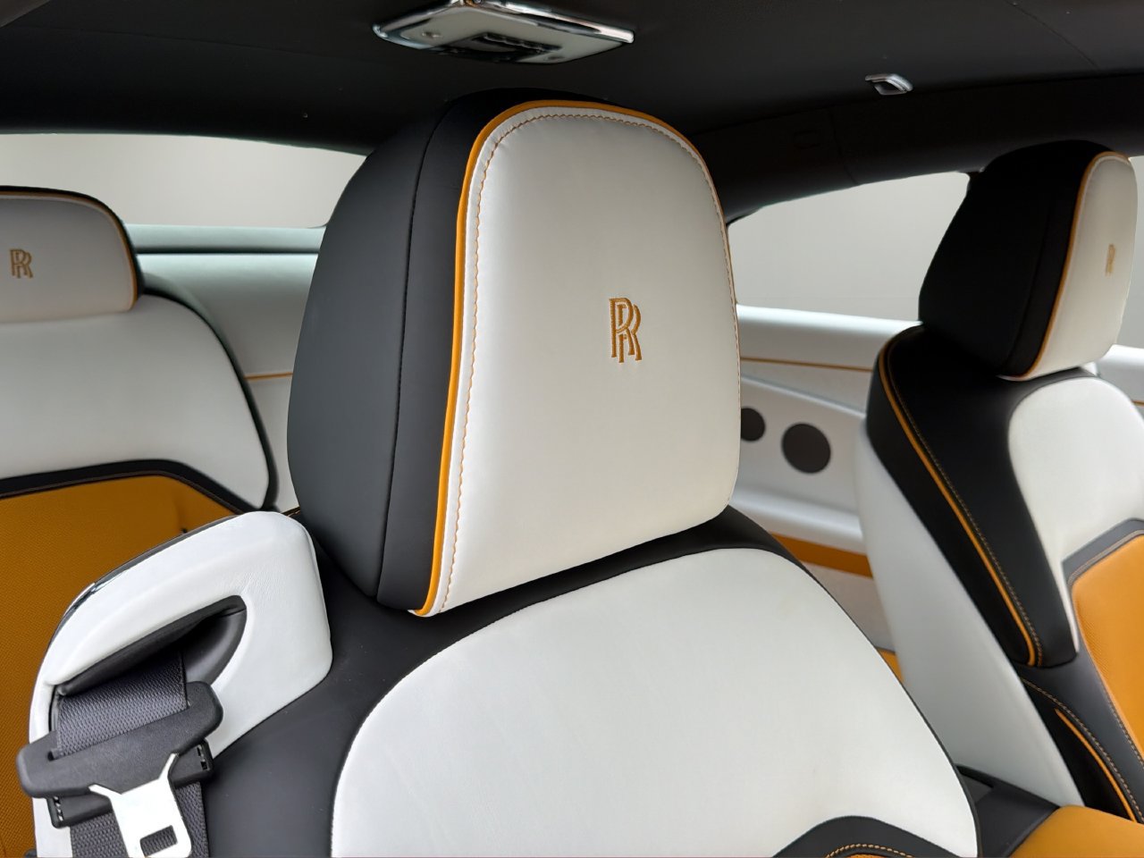 Used 2025 Rolls-Royce Spectre Black Badge AWD/4WD image 24