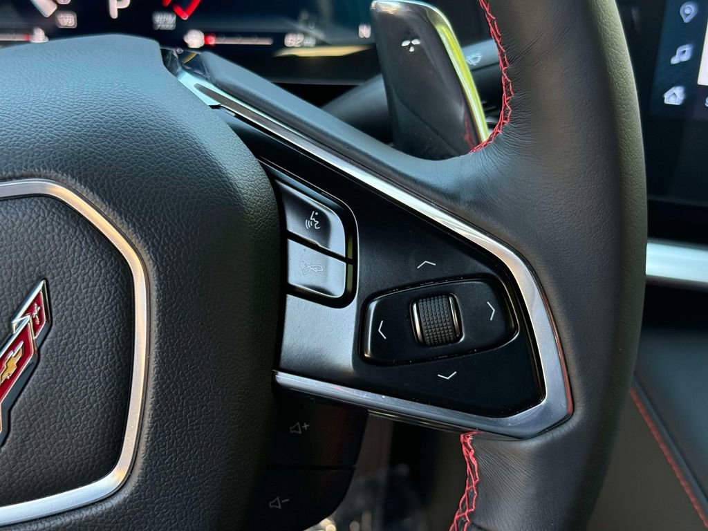 Used 2024 Chevrolet Corvette Stingray Coupe w/ 1LT RWD image 27