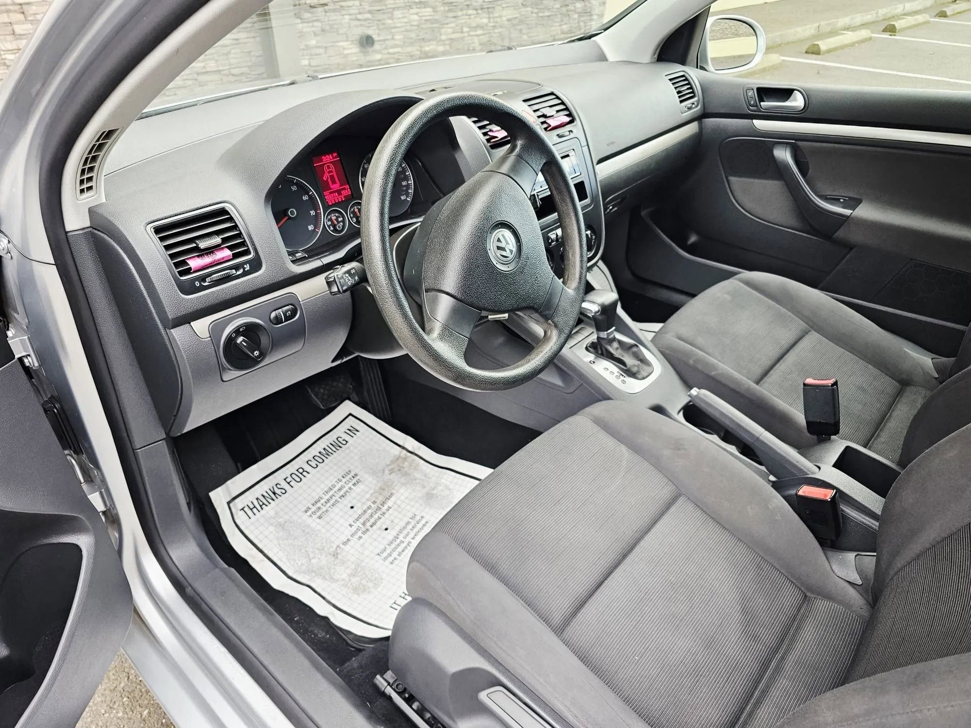 Used 2008 Volkswagen Rabbit S image 9