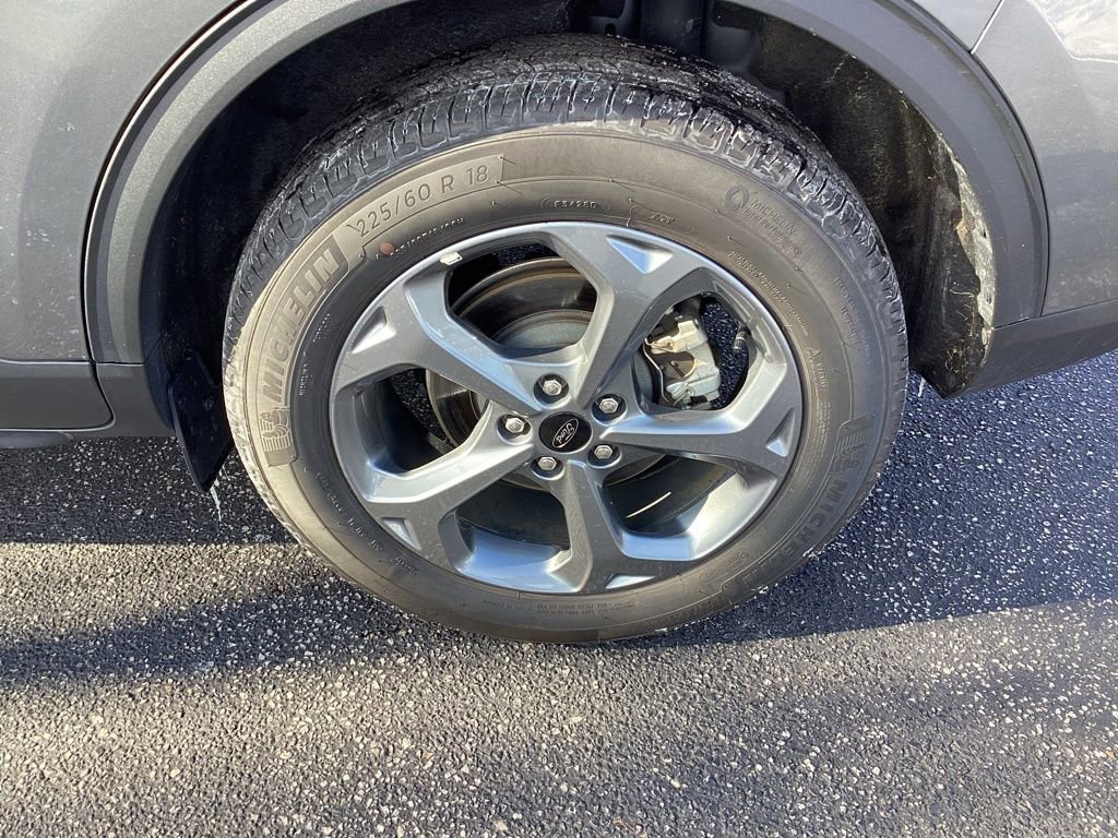 Used 2025 Ford Escape ST-Line image 31