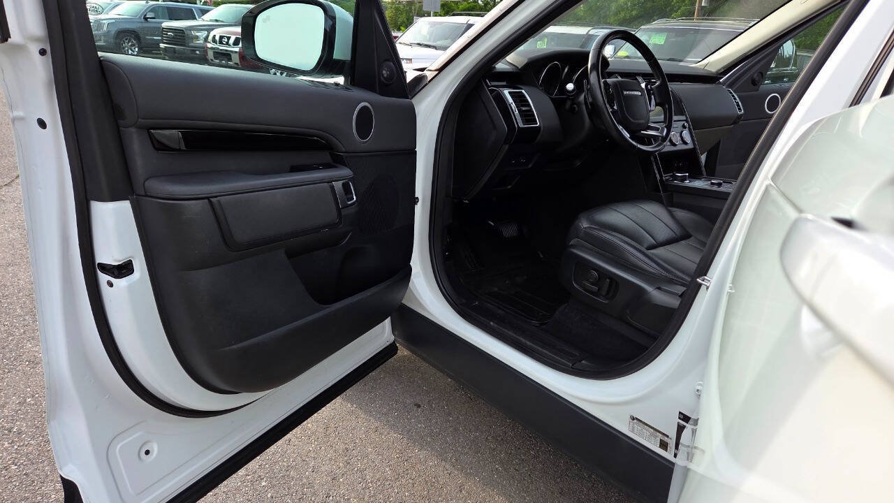 Used 2019 Land Rover Discovery SE AWD/4WD image 24