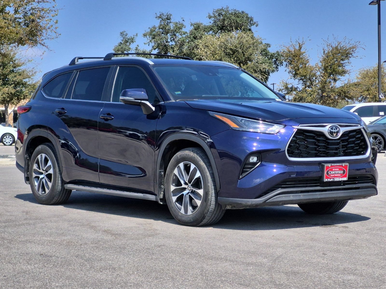 Used 2023 Toyota Highlander XLE FWD image 7
