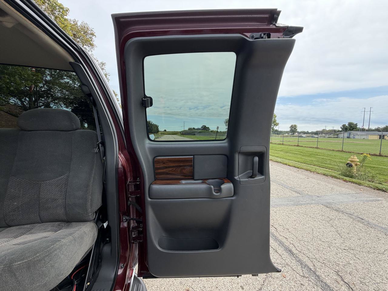 Used 2003 Chevrolet Silverado 2500 LS RWD image 30