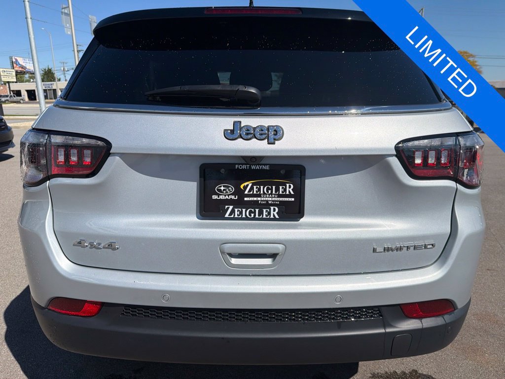 Used 2025 Jeep Compass Limited w/ Sun & Sound Group AWD/4WD image 5