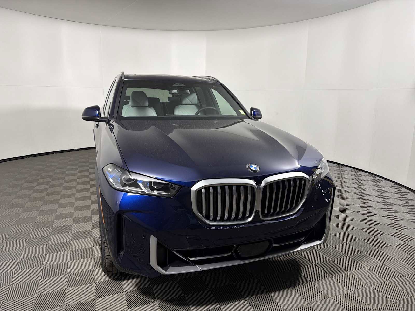 New 2026 BMW X5 xDrive40i w/ Climate Comfort Package AWD/4WD image 6
