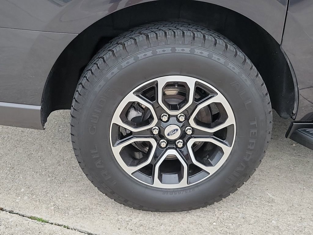 Used 2024 Ford Expedition Max XLT image 5