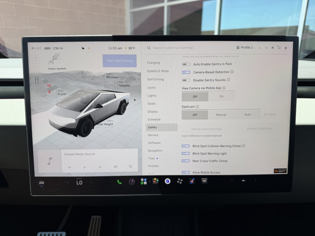 Used 2024 Tesla Cybertruck AWD Crew Cab image 25