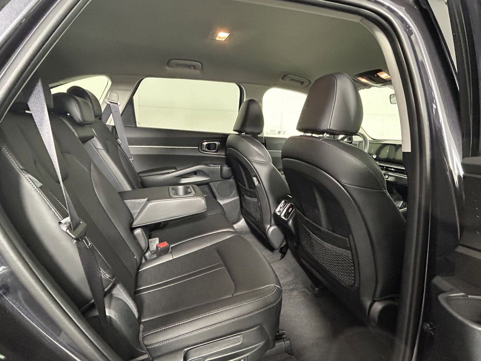 Certified 2025 Kia Sorento S image 32