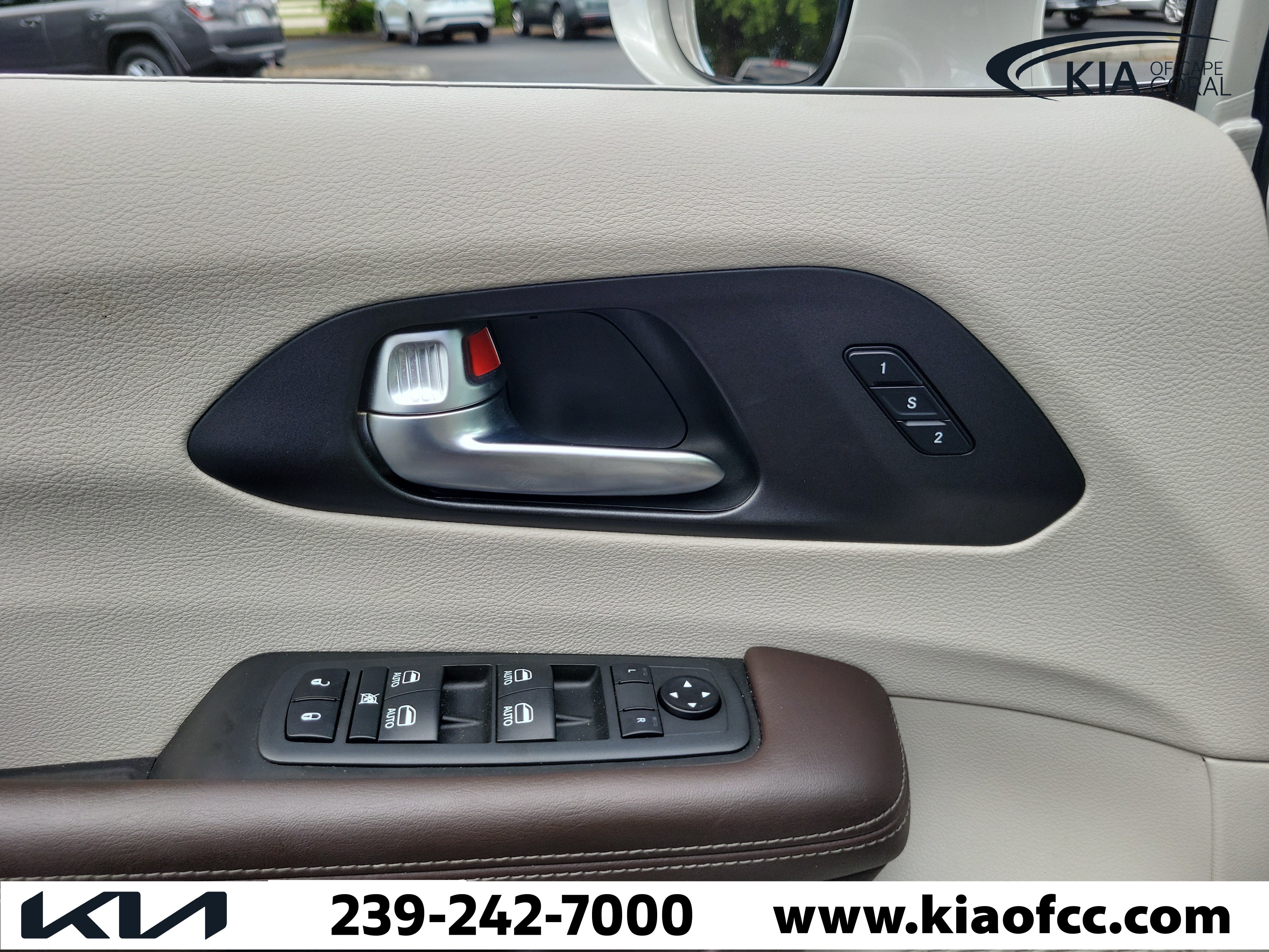 Used 2020 Chrysler Pacifica Touring-L Plus FWD image 24