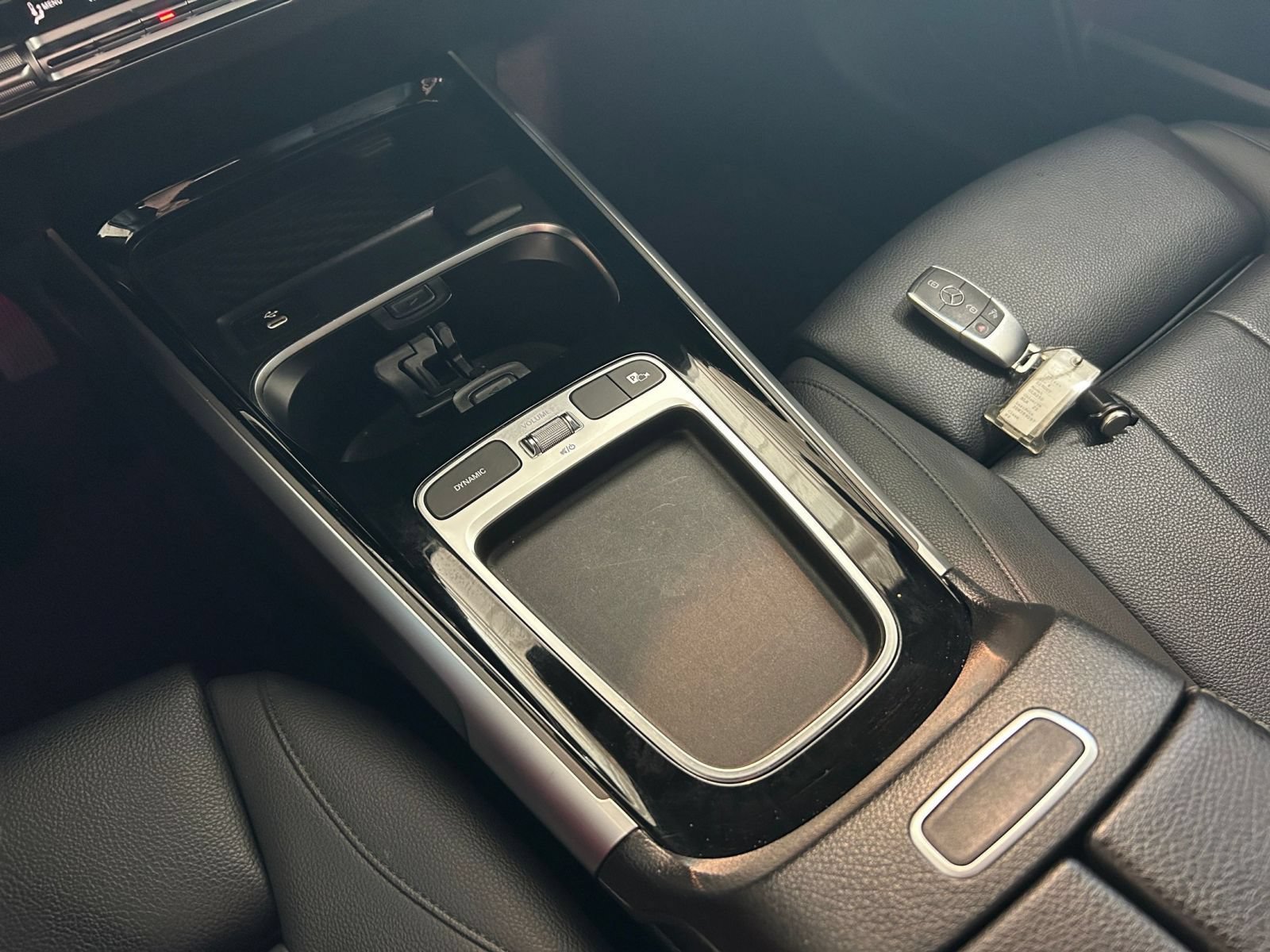 Used 2025 Mercedes-Benz GLB 250 image 42