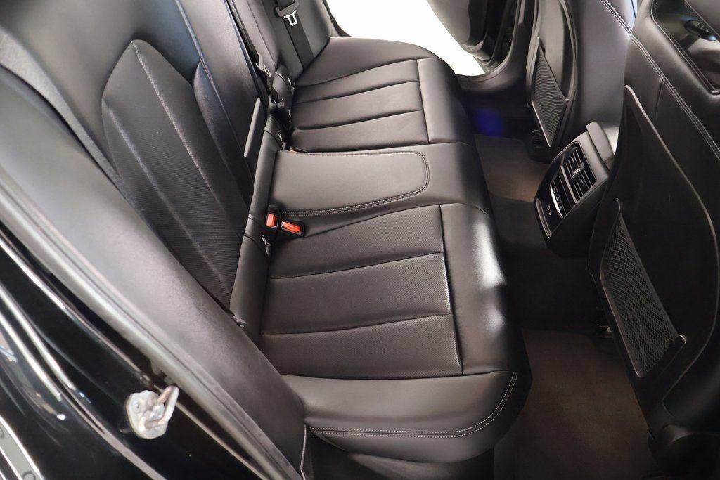 Used 2023 BMW 330i xDrive Sedan w/ Premium Package image 16