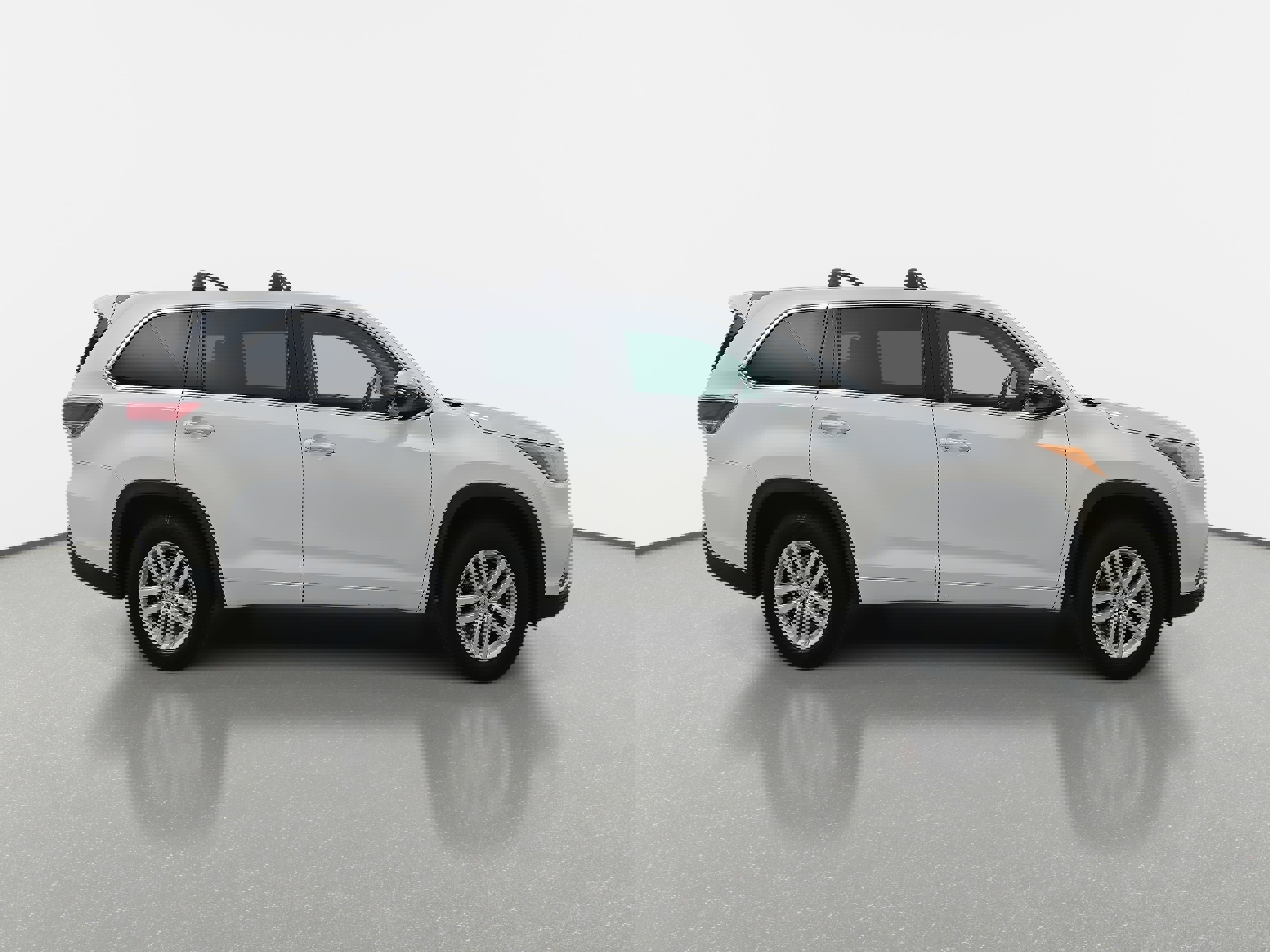 Used 2015 Toyota Highlander LE image 2