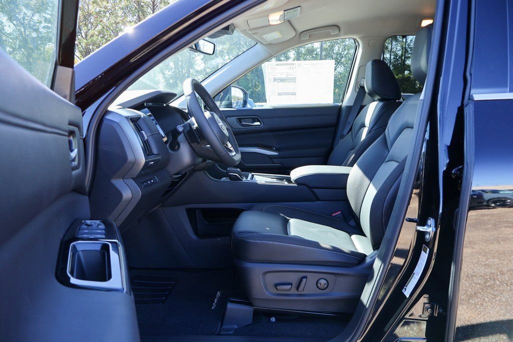 New 2025 Nissan Pathfinder SL w/ Lighting Package (N92) image 7