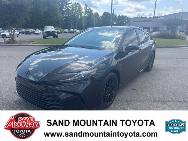 Used 2025 Toyota Camry LE FWD image 6