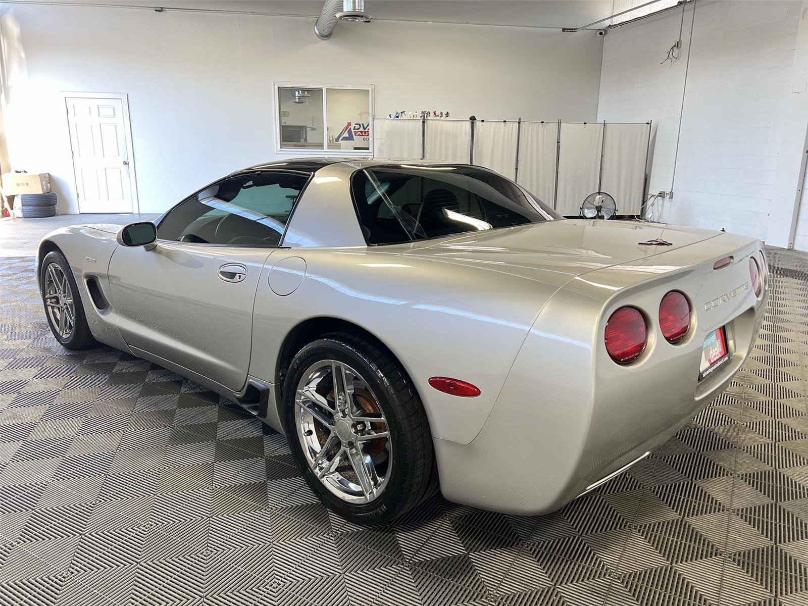 Used 2004 Chevrolet Corvette Z06 w/ Memory Package image 8