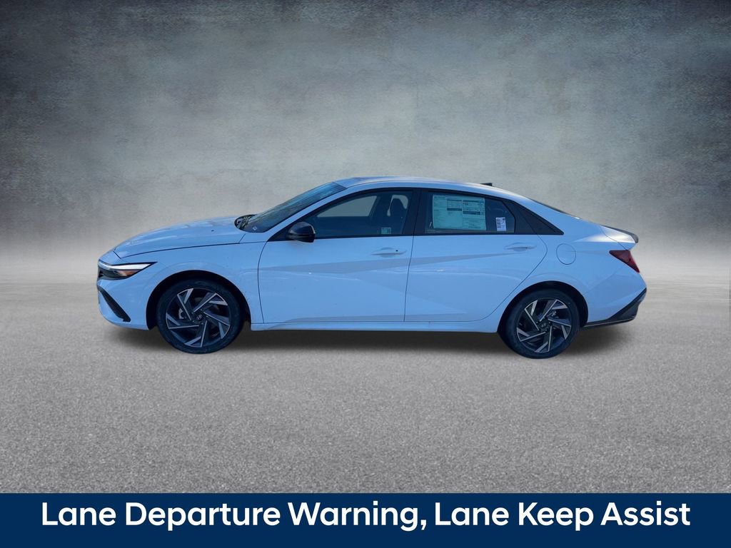 New 2025 Hyundai Elantra SEL image 10