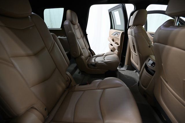 Used 2020 Cadillac Escalade Platinum AWD/4WD image 29