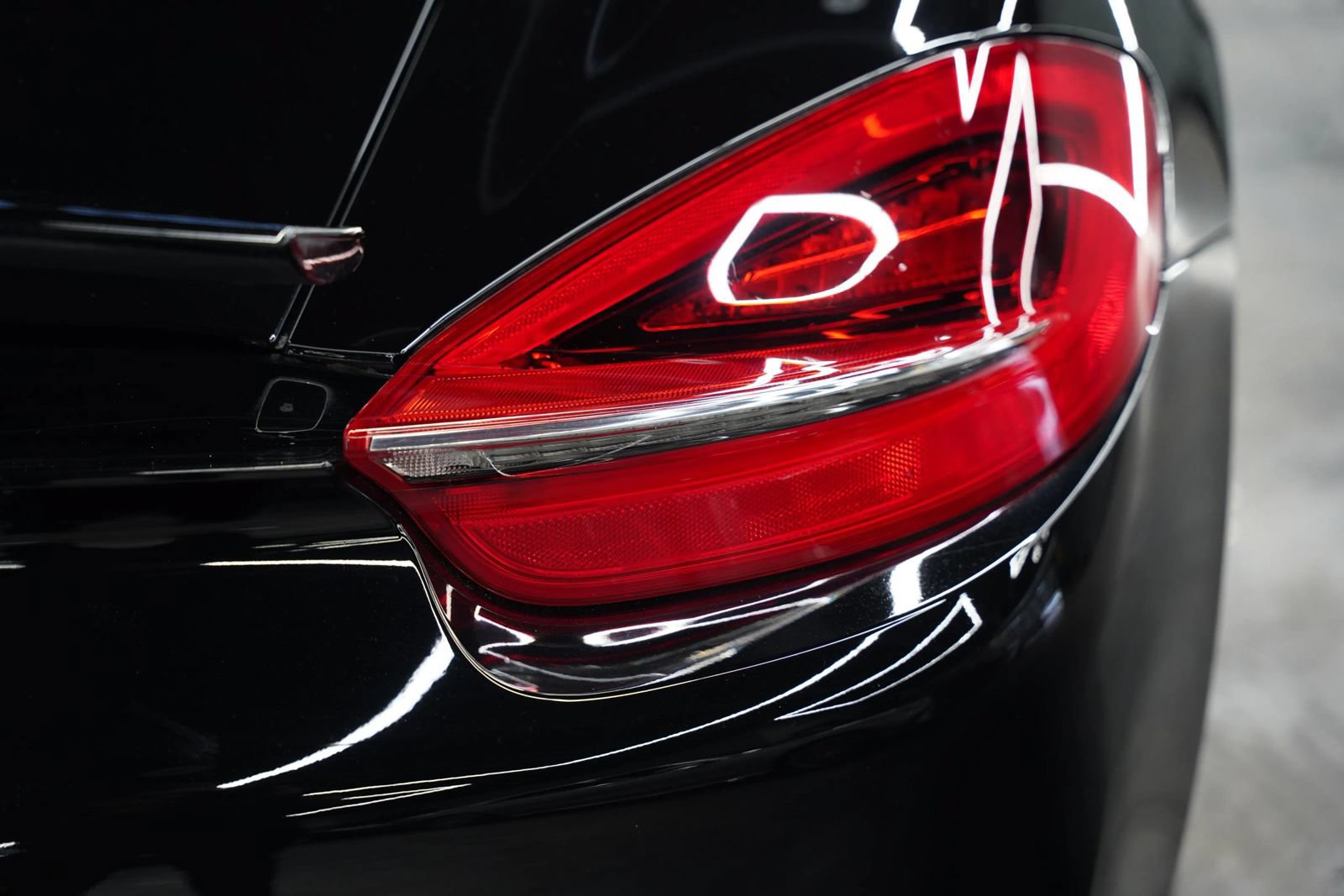 Used 2016 Porsche Cayman RWD image 20