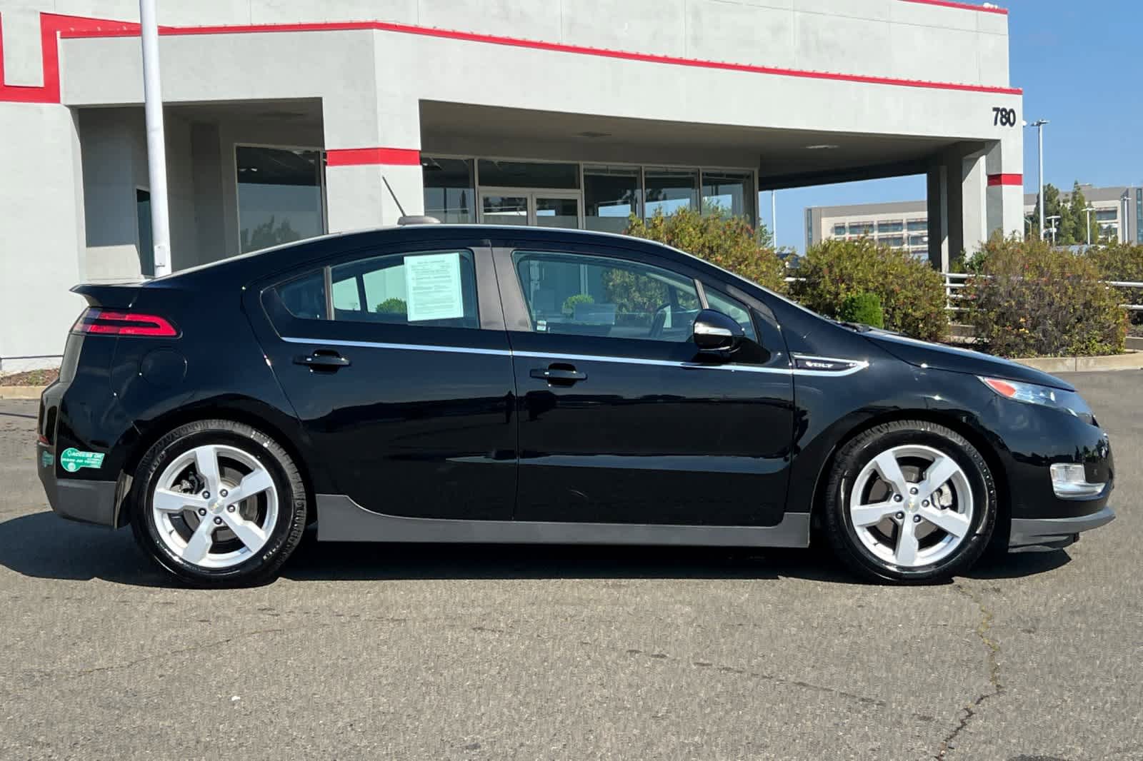 Used 2015 Chevrolet Volt Premium w/ Premium Trim Package FWD image 6