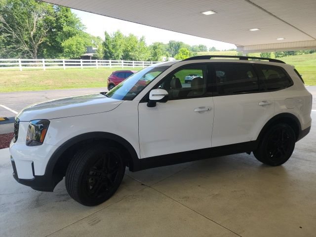 Used 2025 Kia Telluride EX X-Line AWD/4WD image 11