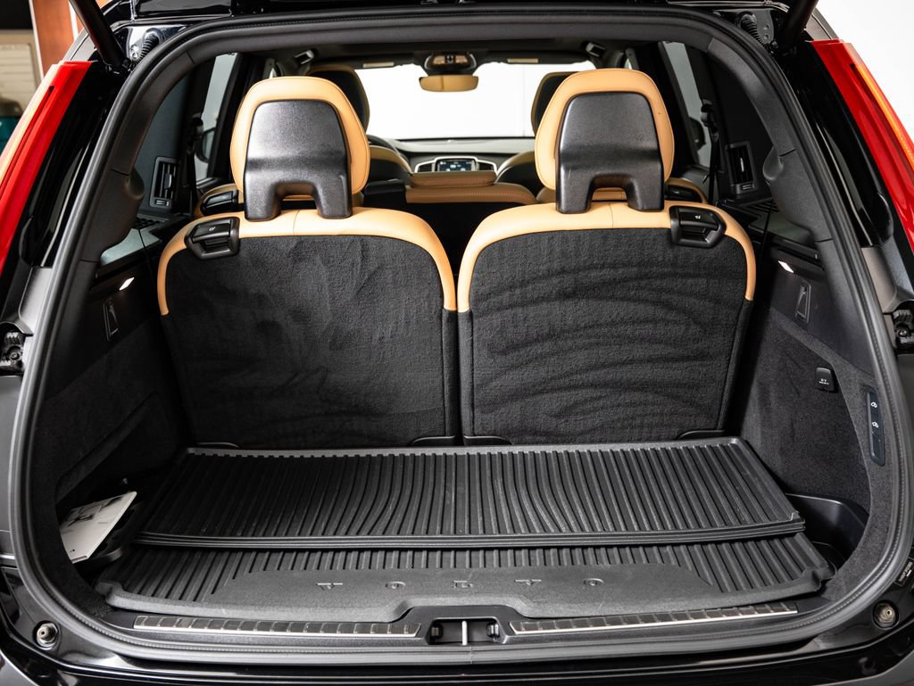 Used 2024 Volvo XC90 B6 Ultimate AWD/4WD image 19