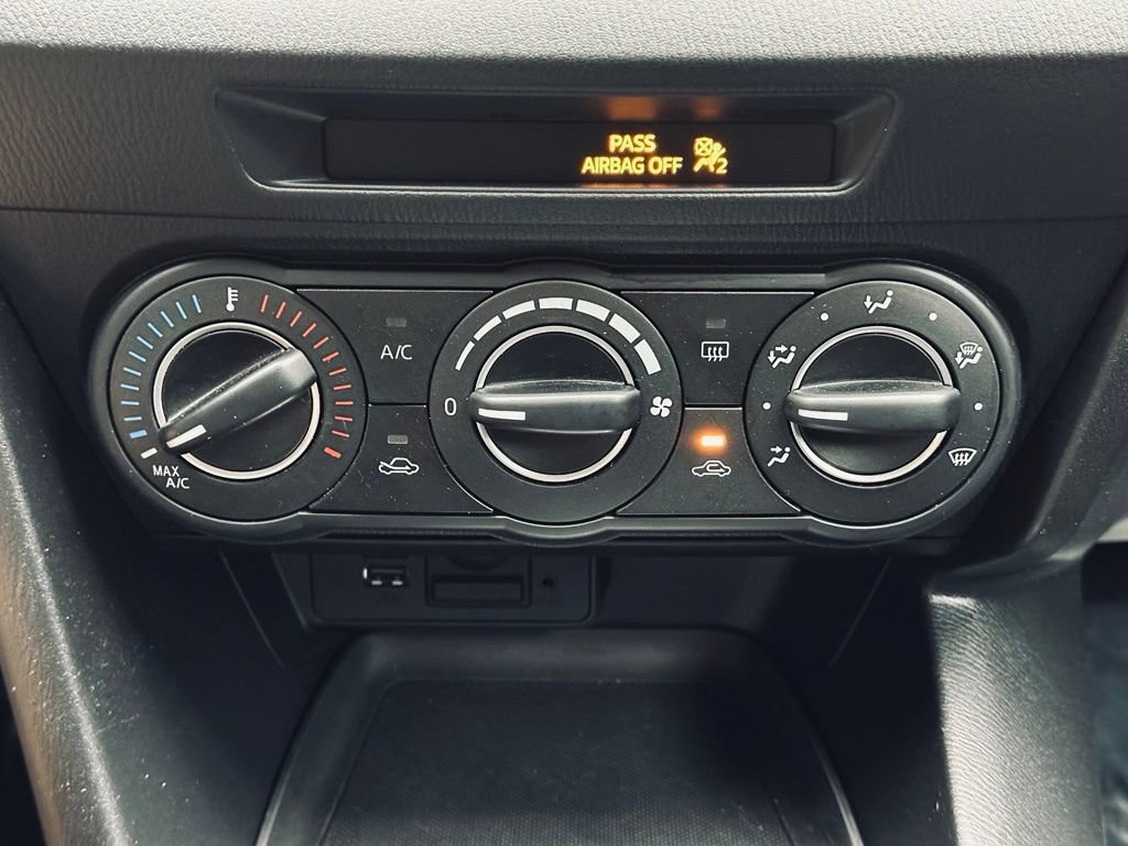 Used 2015 MAZDA MAZDA3 i Touring FWD image 34