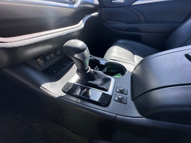 Used 2018 Toyota Highlander XLE AWD/4WD image 15