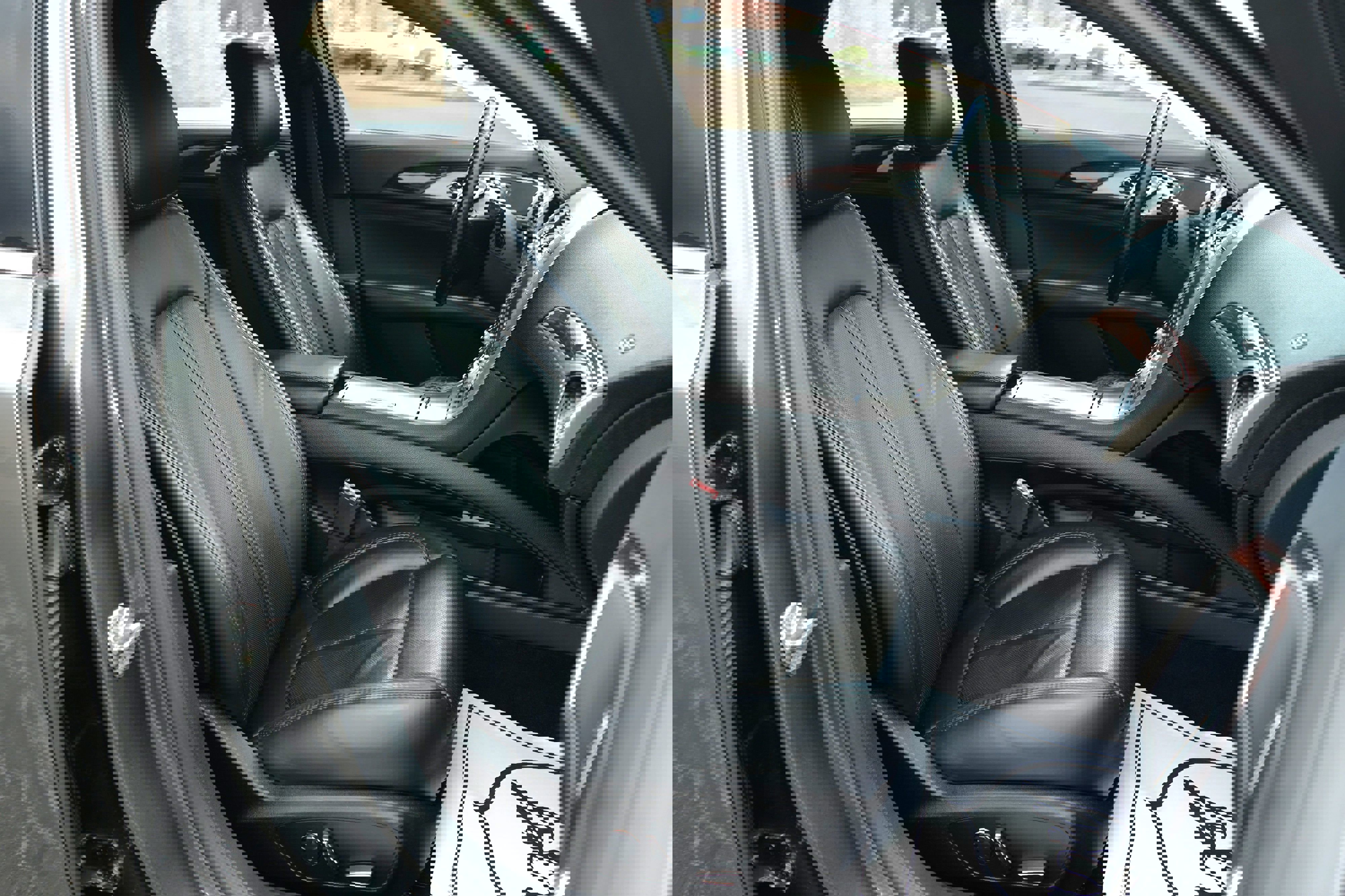 Used 2017 Lincoln MKZ Reserve FWD image 27