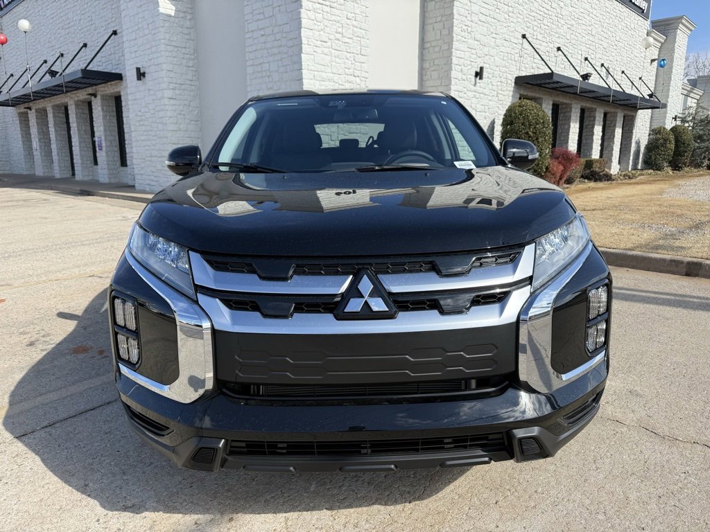 New 2026 Mitsubishi Outlander SEL image 2