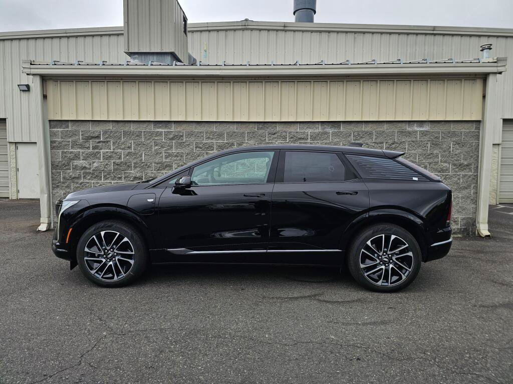 New 2026 Cadillac Optiq Sport 2 RWD image 3