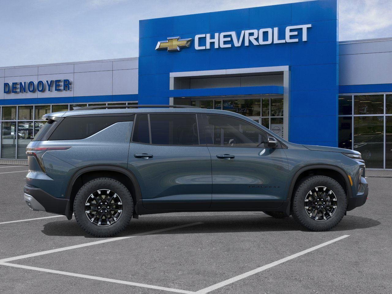 New 2026 Chevrolet Traverse Z71 w/ Driver Confidence Package AWD/4WD image 5