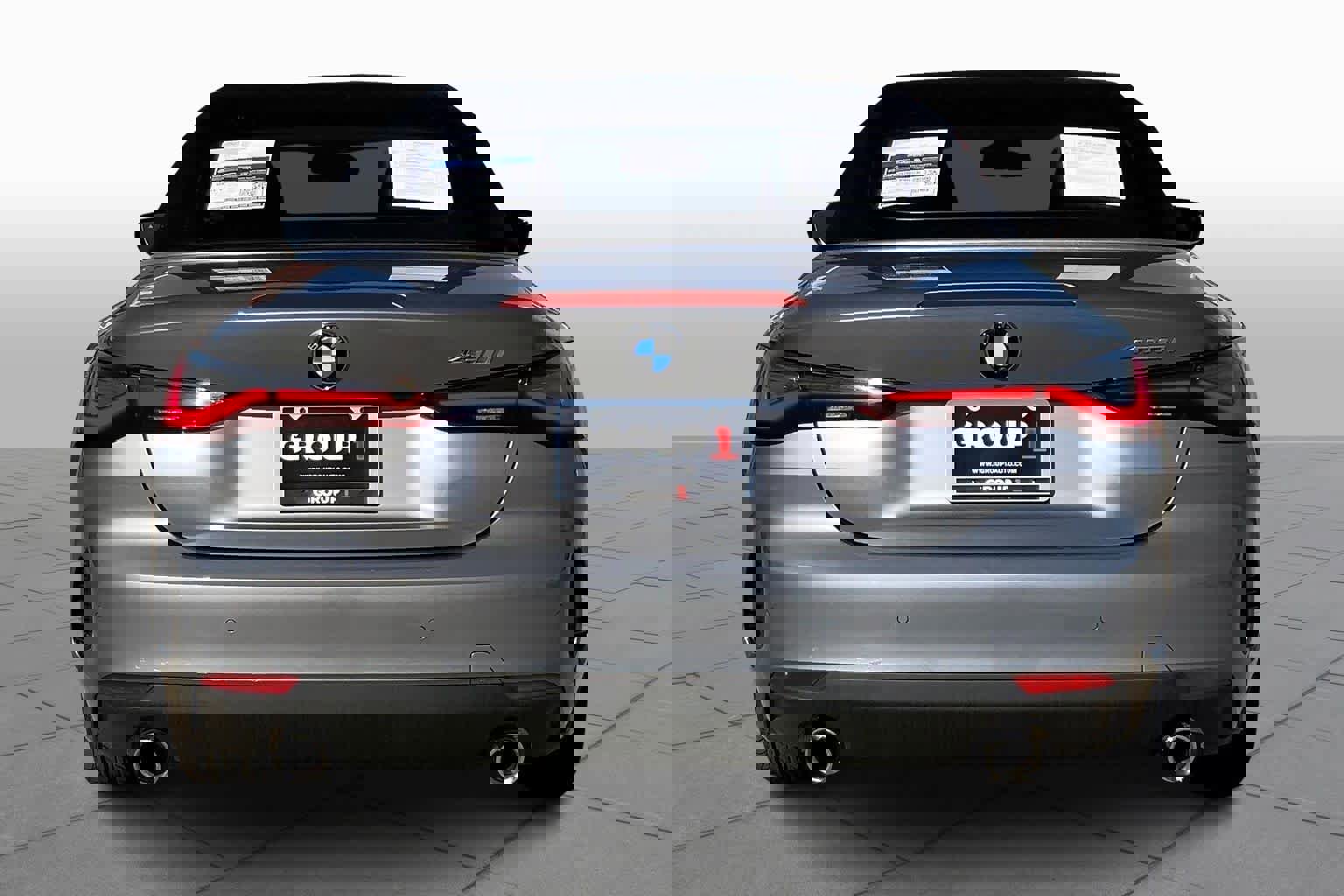 Used 2023 BMW 430i Convertible image 4